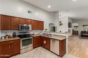 10390 W Yukon Dr, Peoria, AZ 85382 - Photo 15