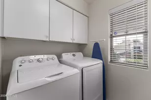 10390 W Yukon Dr, Peoria, AZ 85382 - Photo 25