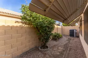 10390 W Yukon Dr, Peoria, AZ 85382 - Photo 29