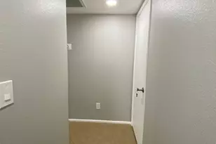 1055 N Recker Rd, Mesa, AZ 85205 - Photo 35