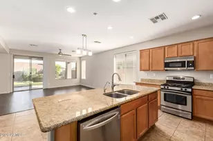 41105 N Prestancia Dr, Phoenix, AZ 85086 - Photo 5