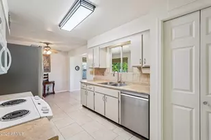 10507 W Kingswood Cir, Sun City, AZ 85351 - Photo 17