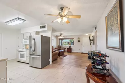 10507 W Kingswood Circle, Sun City, AZ 85351 - Photo 15