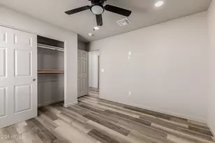 31843 N Poplar St, Wittmann, AZ 85361 - Photo 9