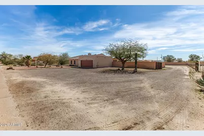22627 W Magnolia Street, Buckeye, AZ 85326 - Photo 3