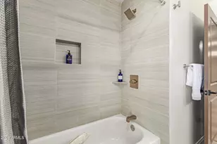 2901 E Las Rocas Dr, Phoenix, AZ 85028 - Photo 29