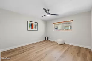 2901 E Las Rocas Dr, Phoenix, AZ 85028 - Photo 31