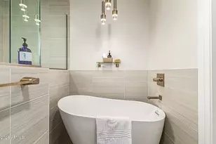 2901 E Las Rocas Dr, Phoenix, AZ 85028 - Photo 25