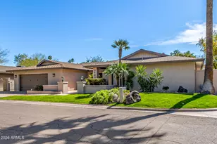 2901 E Las Rocas Dr, Phoenix, AZ 85028 - Photo 13