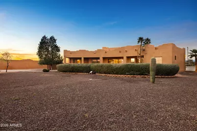 17117 W Dale Lane, Surprise, AZ 85387 - Photo 5