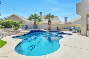 1135 E Mountain Vista Dr, Phoenix, AZ 85048 - Photo 23