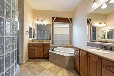 21521 S 215th Place, Queen Creek, AZ 85142 - Photo 9