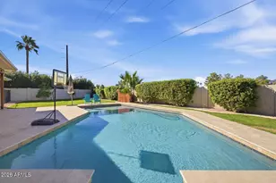 5302 N 81st Pl, Scottsdale, AZ 85250 - Photo 13