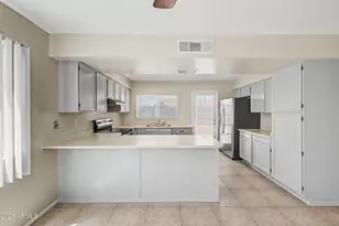 8626 W Lawrence Ln, Peoria, AZ 85345 - Photo 13