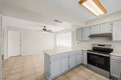 8626 W Lawrence Lane, Peoria, AZ 85345 - Photo 15
