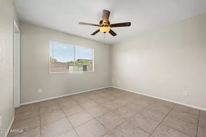 8626 W Lawrence Lane, Peoria, AZ 85345 - Photo 17