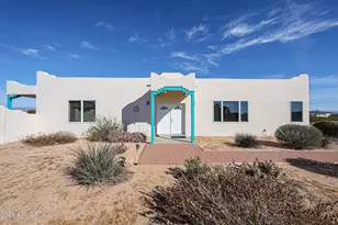 51340 W Iver Rd, Aguila, AZ 85320 - Photo 15