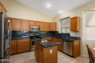 17828 W Mariposa Dr, Surprise, AZ 85374 - Photo 13