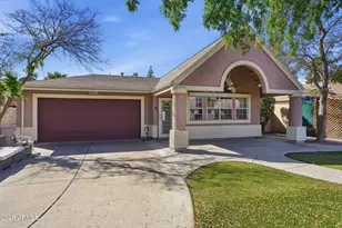 321 E Mitchell Dr, Phoenix, AZ 85012 - Photo 1