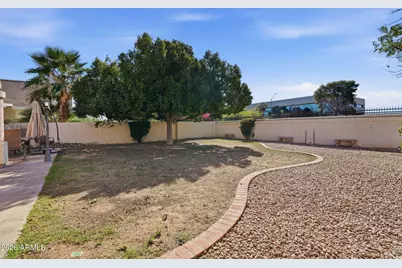 321 E Mitchell Drive, Phoenix, AZ 85012 - Photo 33