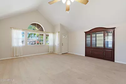 321 E Mitchell Drive, Phoenix, AZ 85012 - Photo 11