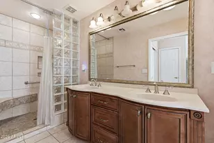 321 E Mitchell Dr, Phoenix, AZ 85012 - Photo 25