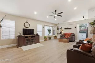 1020 W Sunward Dr, Gilbert, AZ 85233 - Photo 11