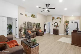 1020 W Sunward Dr, Gilbert, AZ 85233 - Photo 13