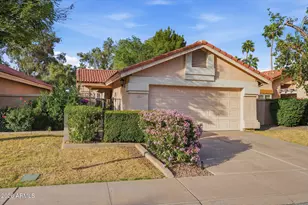 1020 W Sunward Dr, Gilbert, AZ 85233 - Photo 1