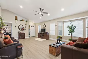 1020 W Sunward Dr, Gilbert, AZ 85233 - Photo 3