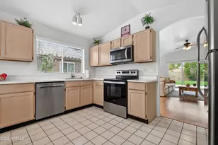 11825 S 44th St, Phoenix, AZ 85044 - Photo 11