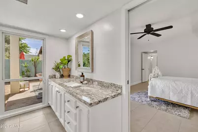 6639 N Chatelaine Place, Phoenix, AZ 85014 - Photo 17