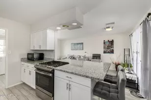 11467 N Desert Hills Dr, Sun City, AZ 85351 - Photo 5