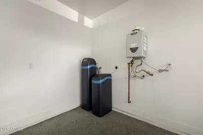 2418 E Amelia Avenue, Phoenix, AZ 85016 - Photo 33