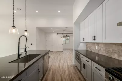 2418 E Amelia Avenue, Phoenix, AZ 85016 - Photo 9