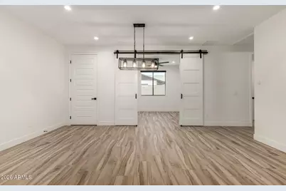 2418 E Amelia Avenue, Phoenix, AZ 85016 - Photo 11