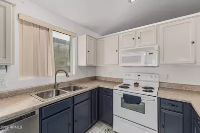 5315 S 28th Drive, Phoenix, AZ 85041 - Photo 15