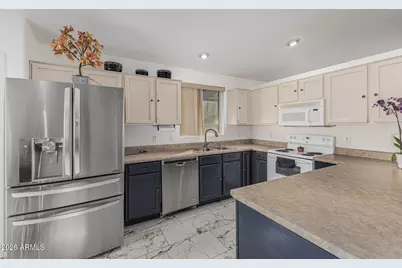 5315 S 28th Drive, Phoenix, AZ 85041 - Photo 13