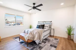 19617 N Willowcreek Cir, Sun City, AZ 85373 - Photo 21