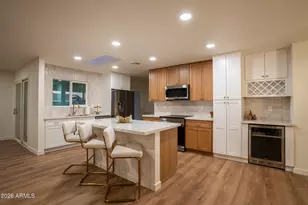 19617 N Willowcreek Cir, Sun City, AZ 85373 - Photo 9