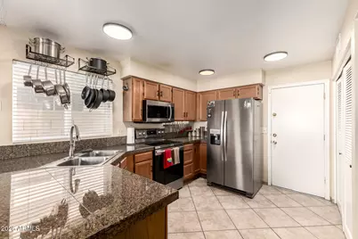 4122 E Mountain Vista Drive, Phoenix, AZ 85048 - Photo 9