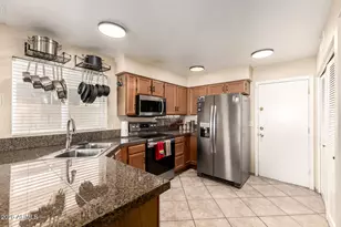 4122 E Mountain Vista Dr, Phoenix, AZ 85048 - Photo 11