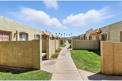 4337 W Keim Drive #4, Phoenix, AZ 85029 - Photo 7