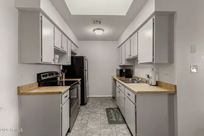 10815 W Northern Avenue #102, Glendale, AZ 85307 - Photo 7