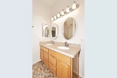 4719 E Amberwood Drive, Phoenix, AZ 85048 - Photo 13