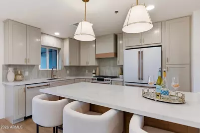 8520 E Highland Avenue, Scottsdale, AZ 85251 - Photo 3