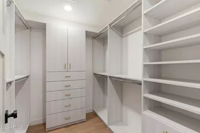 8520 E Highland Avenue, Scottsdale, AZ 85251 - Photo 23