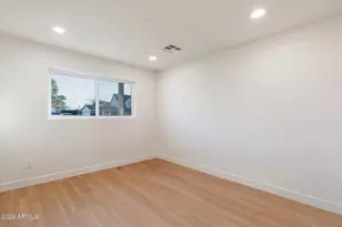 8520 E Highland Ave, Scottsdale, AZ 85251 - Photo 23