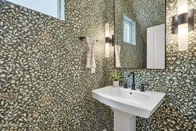 109 W Willo Court, Phoenix, AZ 85003 - Photo 15