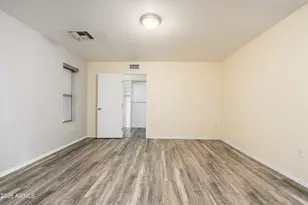 10215 W Mountain View Rd, Sun City, AZ 85351 - Photo 19